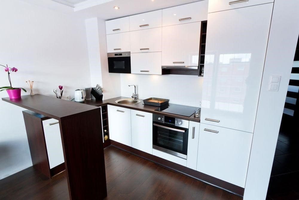 Small Kitchen Spaces Can Look Big Through Smart Kitchen Remodeling
